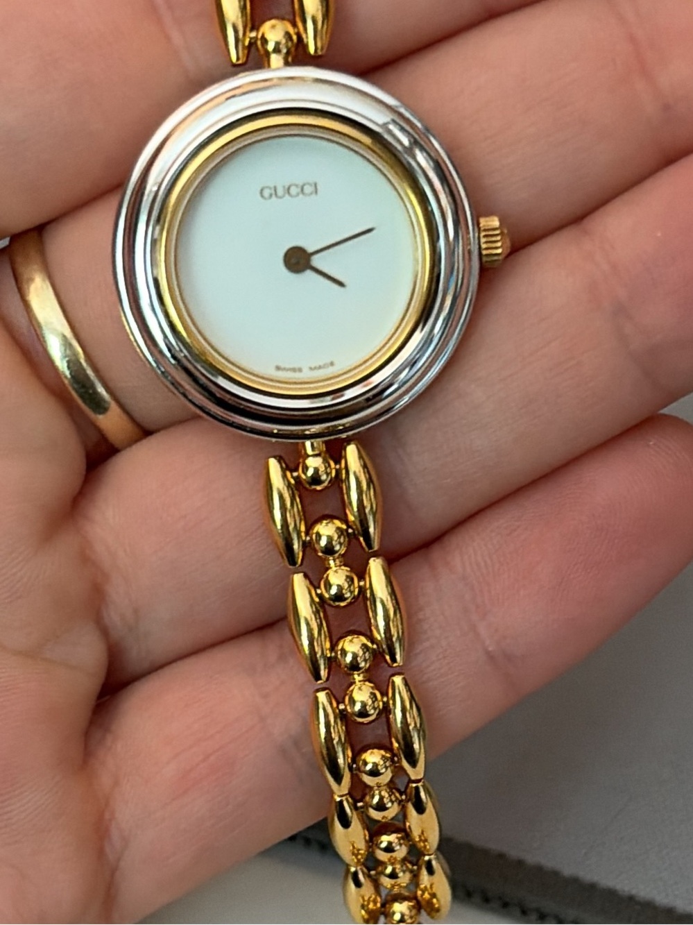 Gucci Change Bezel 11 12.2 Quartz White Dial Watch - Picture 9 of 9